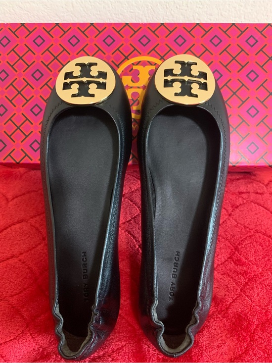 Tory Burch Shoes - Tory Burch Black Leather Minnie Travel Ballet Flats with Gold Logo s.9.5